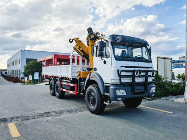 BEIBEN 10T 6×6 XCMG Knuckle Boom Crane