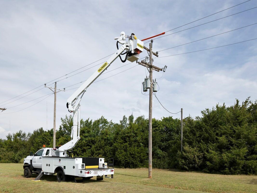 bucket truck