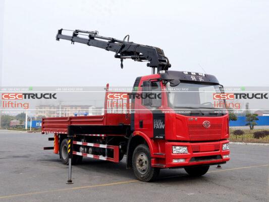 What Is a Truck-Mounted Crane?