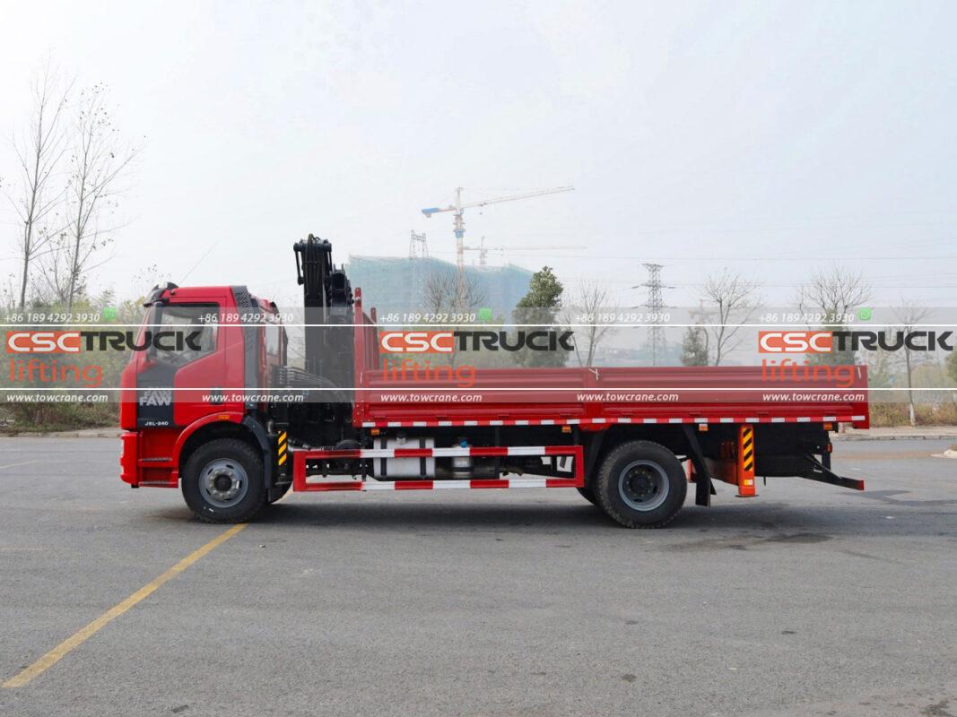 What Is a Truck-Mounted Crane?