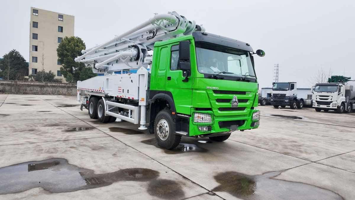 concrete pump truck