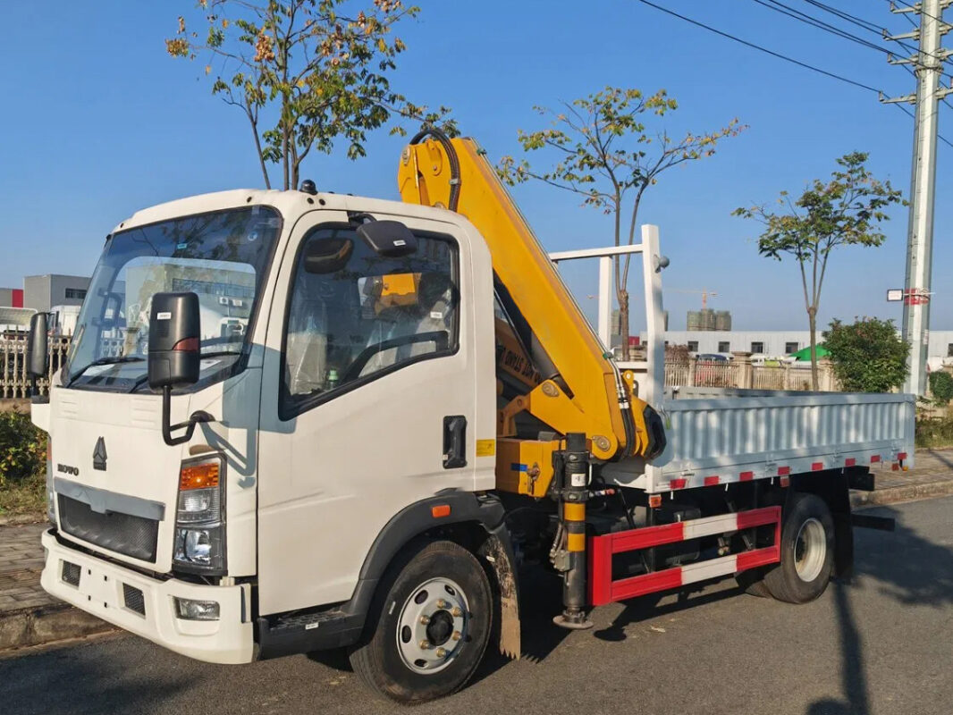 Knuckle boom crane