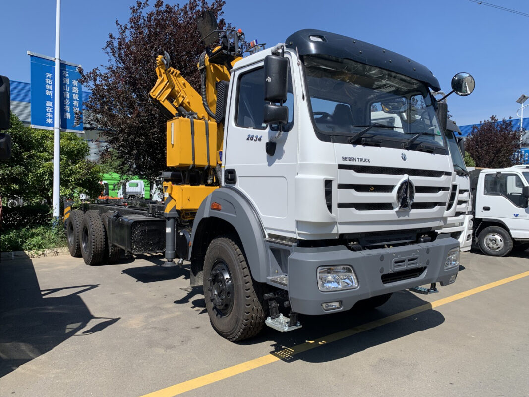 Knuckle boom crane