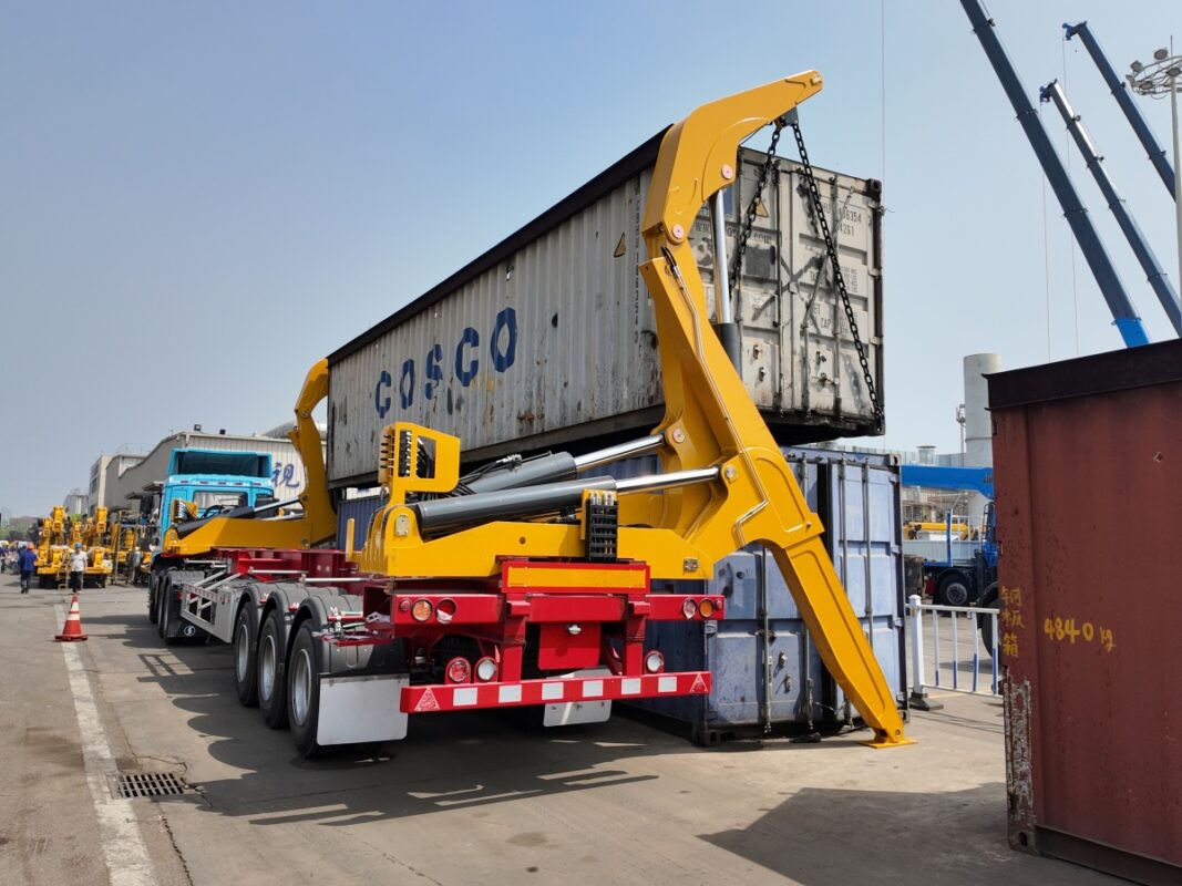 Side lifter crane