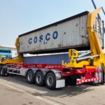 20FT or 40FT Containers? One Side Loader Truck Handles Them All Side lifter crane