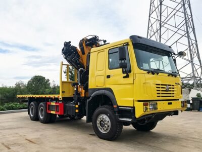 SINOTRUK 6×6 16T XCMG Knuckle Boom Crane