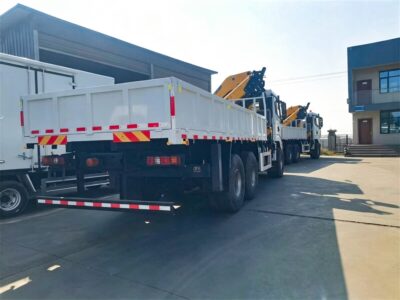SHACMAN 6×4 12T XCMG Knuckle Boom Crane