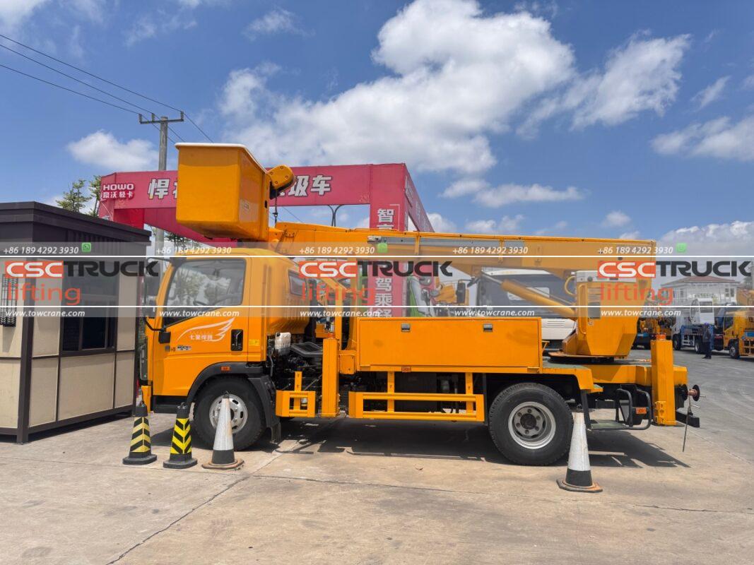 What Makes a Bucket Truck Insulated?