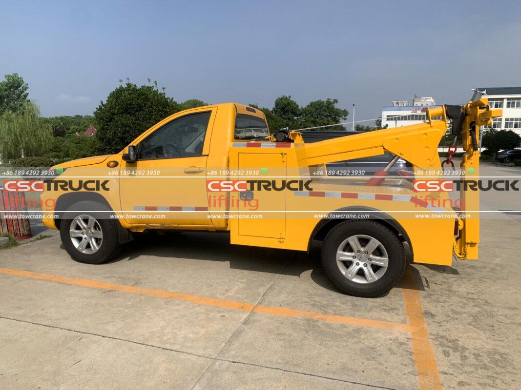 4 Industries That Rely on Pickup Tow Trucks