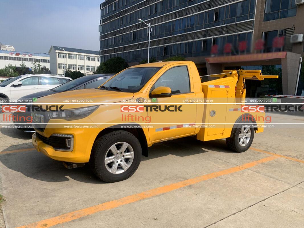 4 Industries That Rely on Pickup Tow Trucks