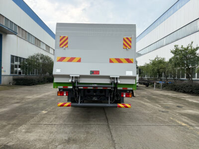 SINOTRUK HOWO-L 5T Telescopic Boom Crane