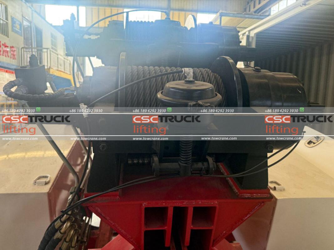 How Does a Tow Truck Winch Work?