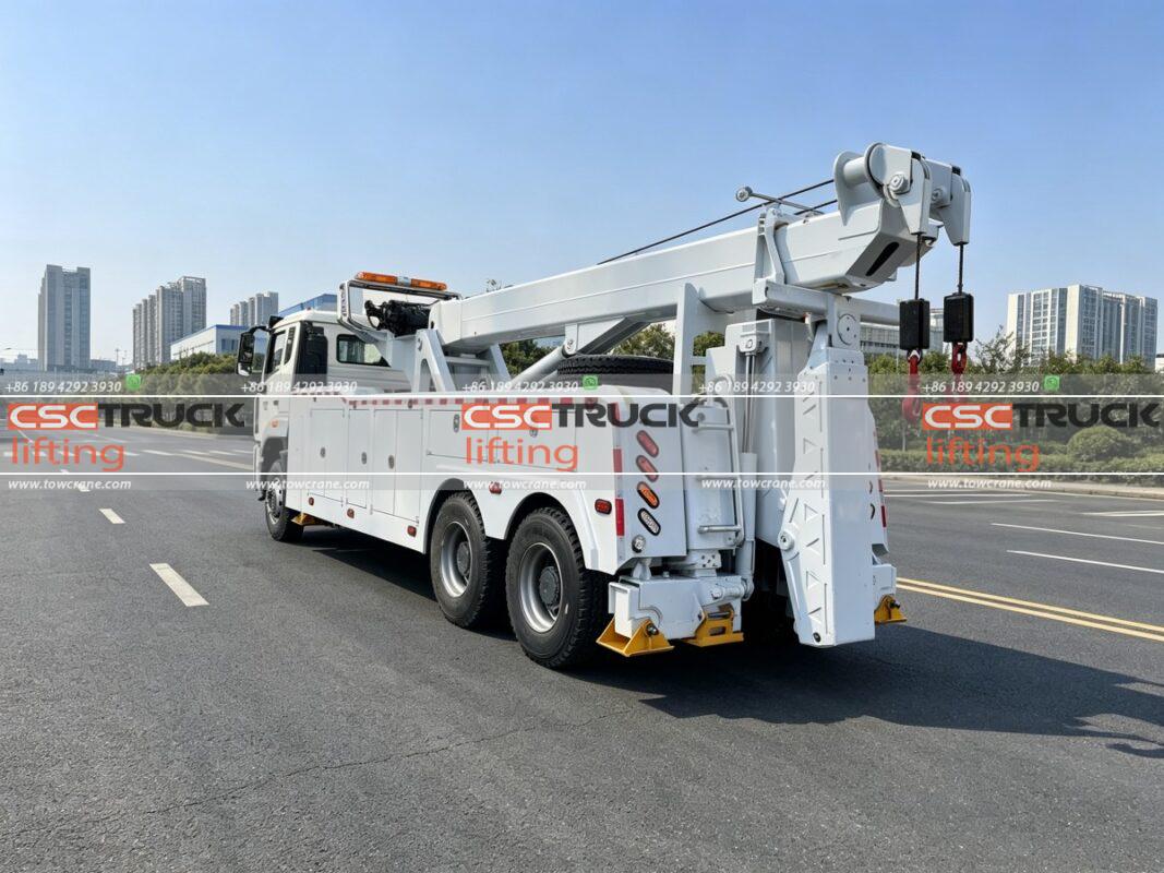 How Does a Wrecker Tow Truck Boom Work?