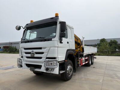 SINOTRUK 16T XCMG Truck-Mounted Knuckle Crane